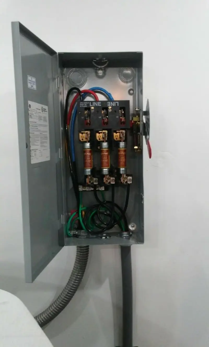 Three-phase disconnect switch installed for Electrical Wiring & Rewiring in Satsuma